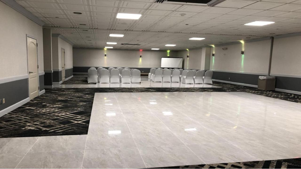 Holiday Inn Hazlet By Ihg Ngoại thất bức ảnh